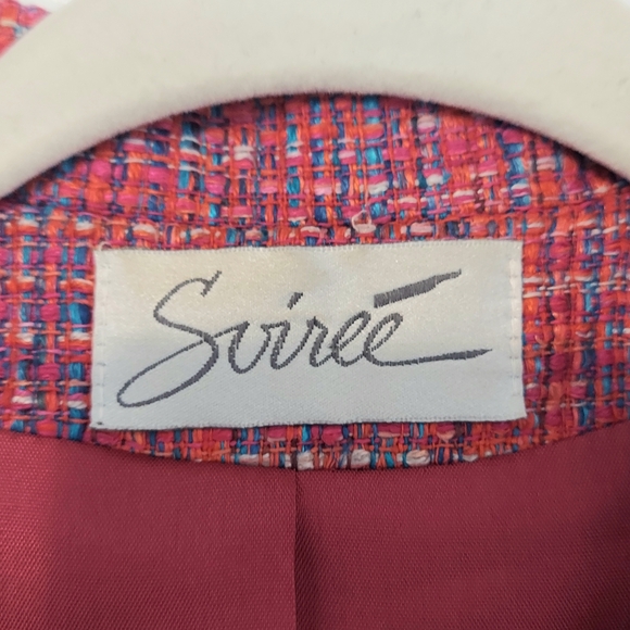 Vintage Handwoven Silk Tweed Blazer with Notched Lapels and Fitted Silhouette - Picture 5 of 9